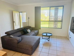 2 Bedroom Granny Flat in Nerang with shared pool